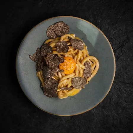 The Peninsula Szálloda