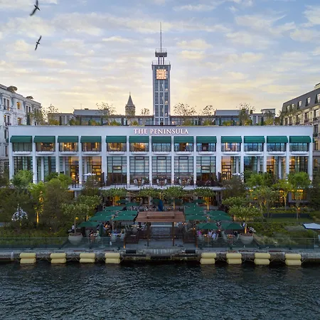 The Peninsula Szálloda