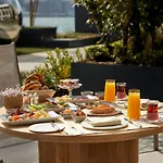 The Peninsula Hotel 5*