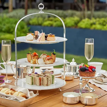 The Peninsula 5*
