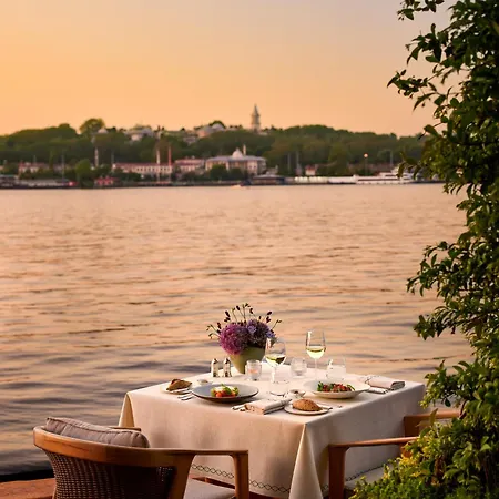 The Peninsula Hotel 5*