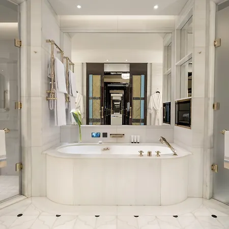 The Peninsula 5*