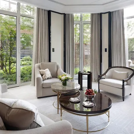 The Peninsula 호텔